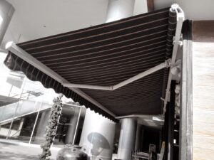 kanopy awning gulung